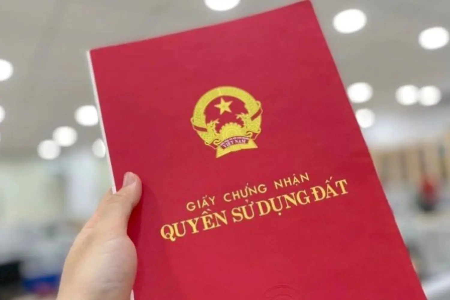 Sổ đỏ có vay ngân hàng được không? Điều kiện, hồ sơ, thủ tục