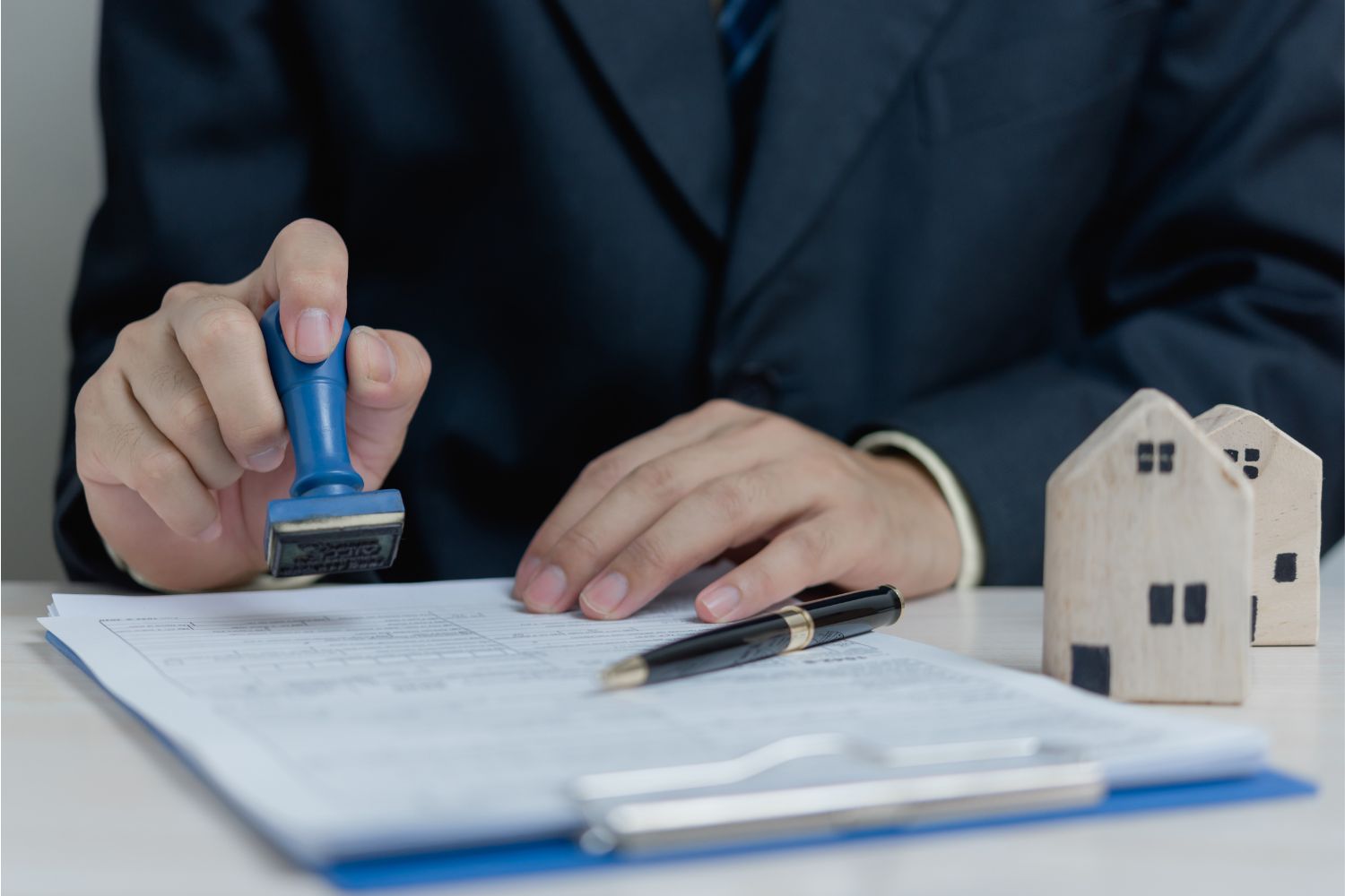 Lưu ý khi thế chấp chính mảnh đất cần mua