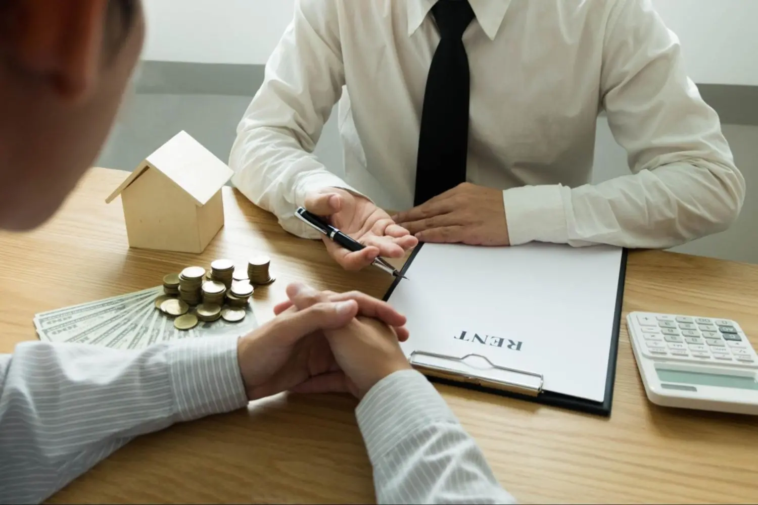 Phí công chứng và đăng ký giao dịch đảm bảo