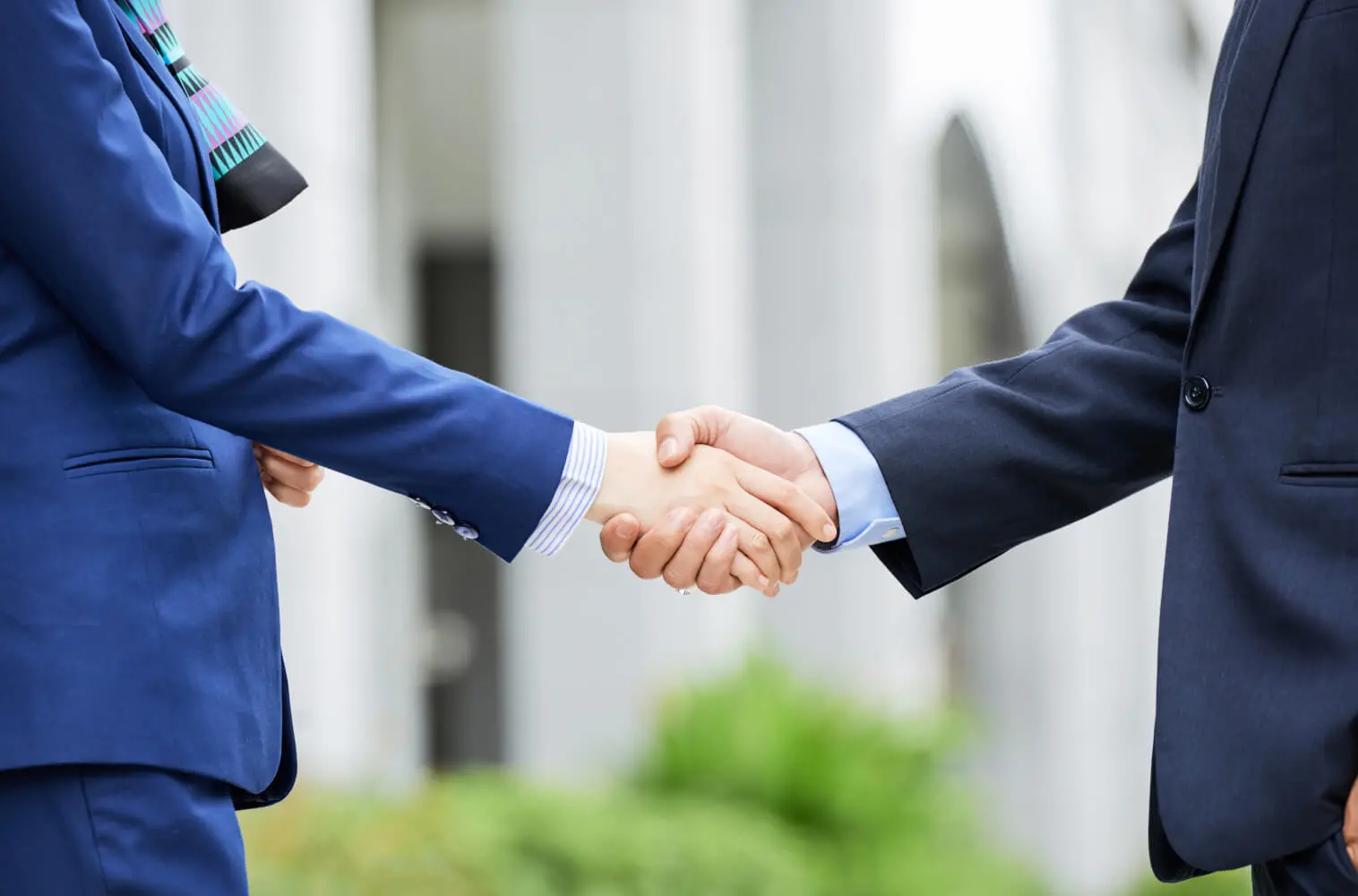Bảo hiểm liên kết đầu tư bảo vệ tài chính của khách hàng