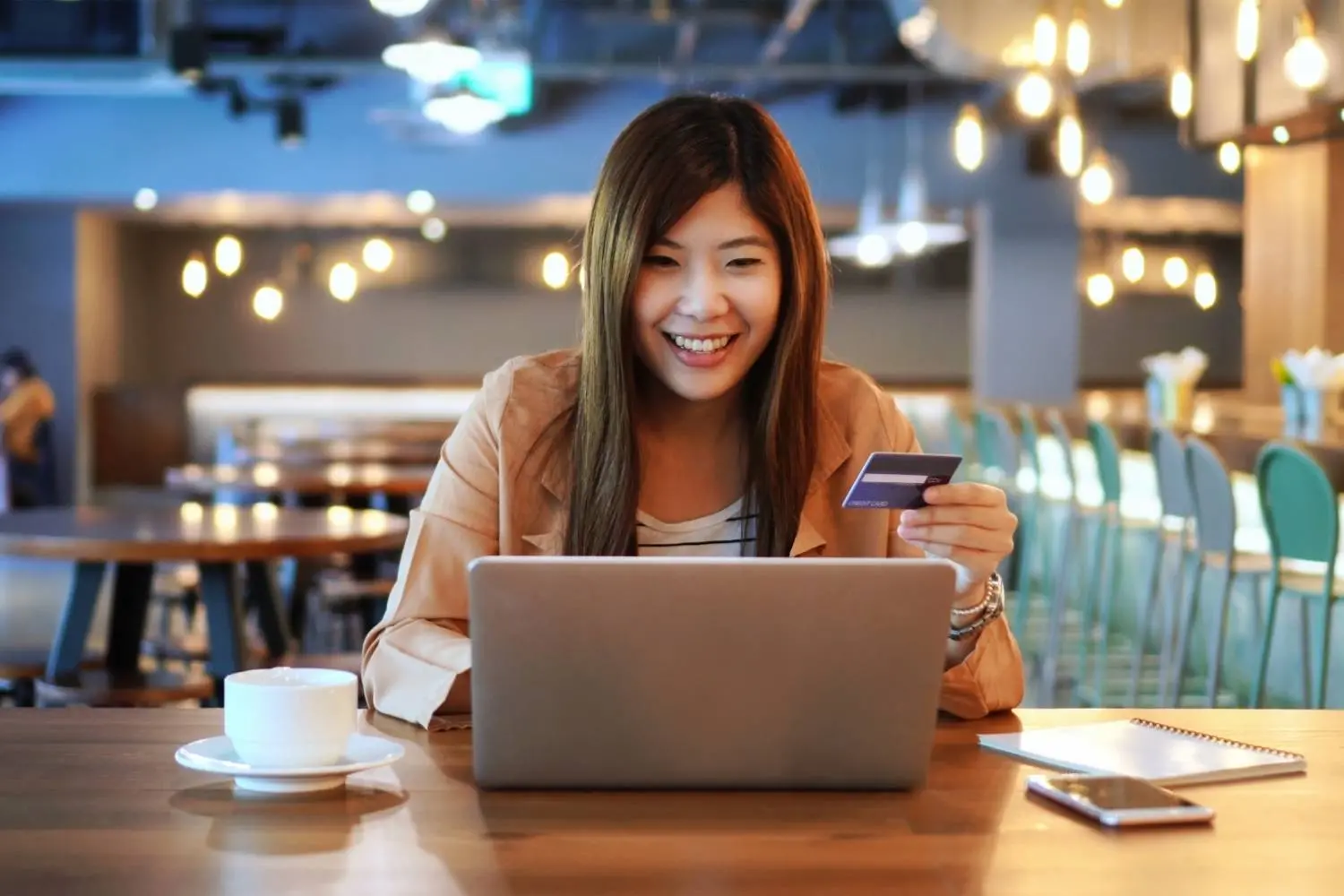 Thanh toán mọi giao dịch đơn giản, nhanh chóng bằng thẻ tín dụng MasterCard