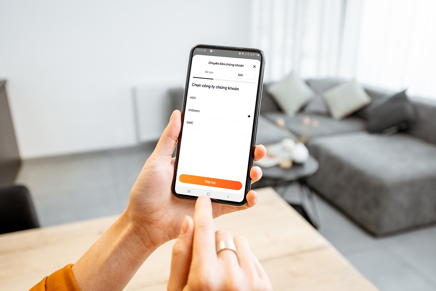 Sử dụng ứng dụng MyVIB 2.0 để đầu tư an toàn
