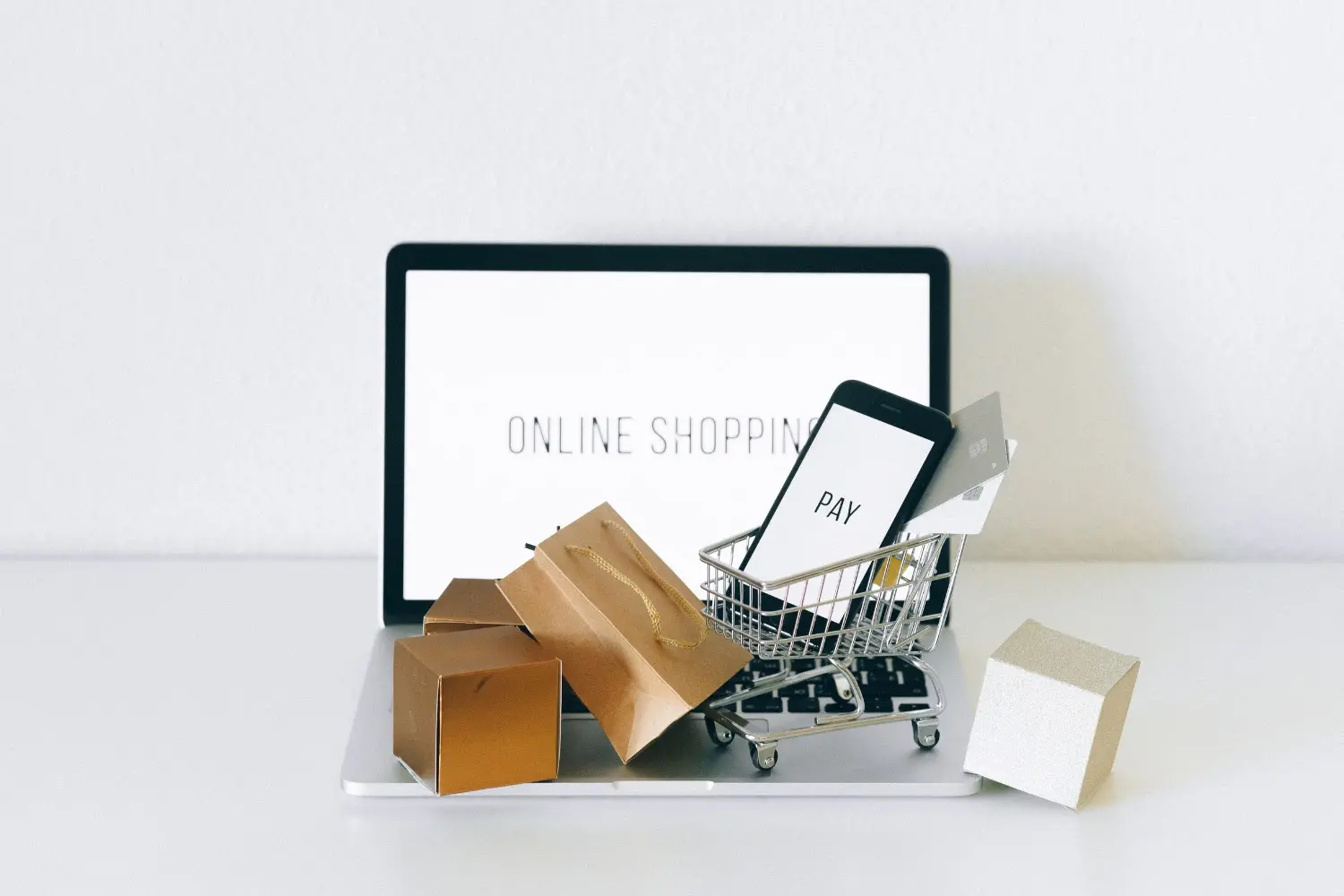 Lưu ý mua sắm sản phẩm thực sự cần thiết