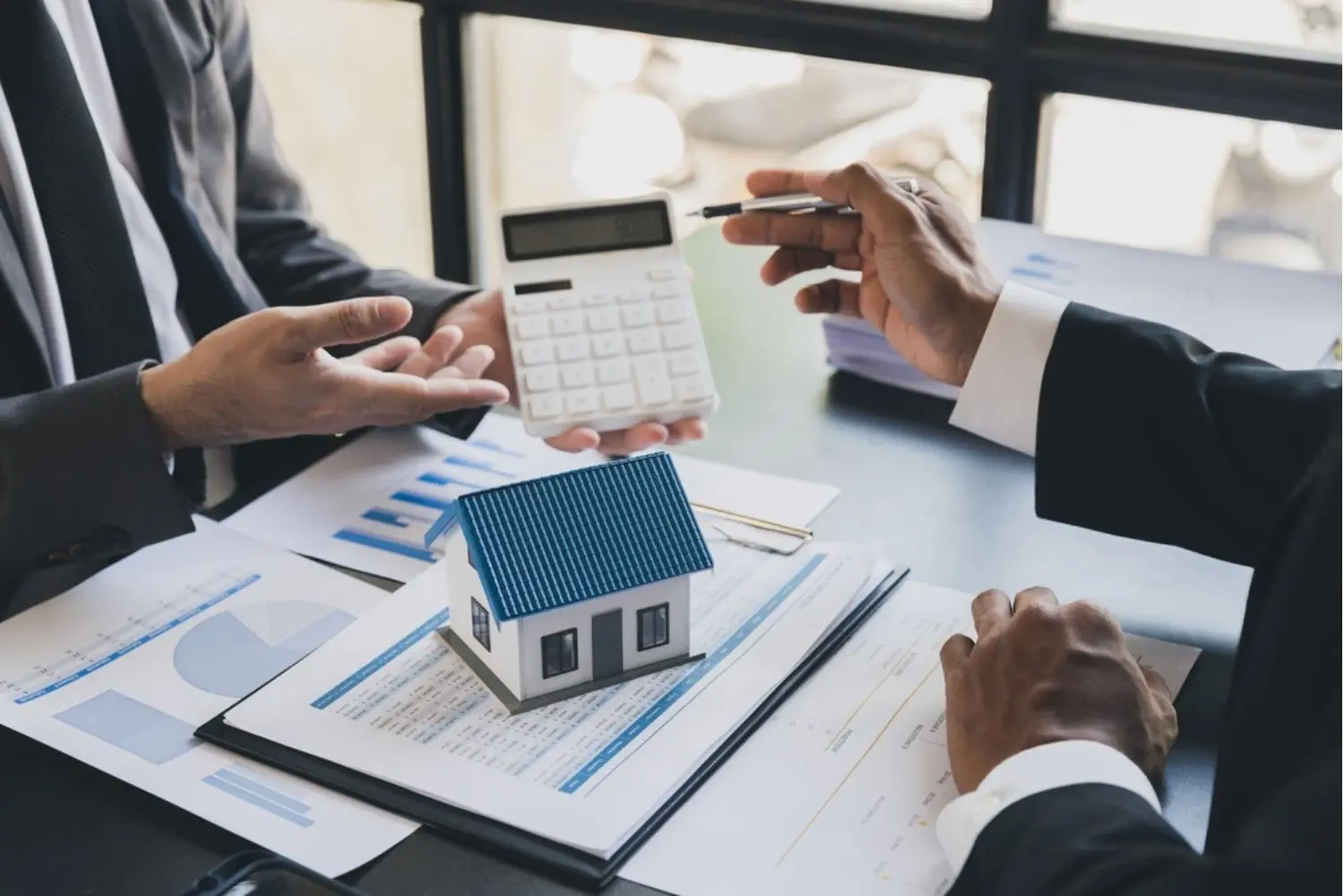 Vay vốn kinh doanh thế chấp ngân hàng cần những gì?