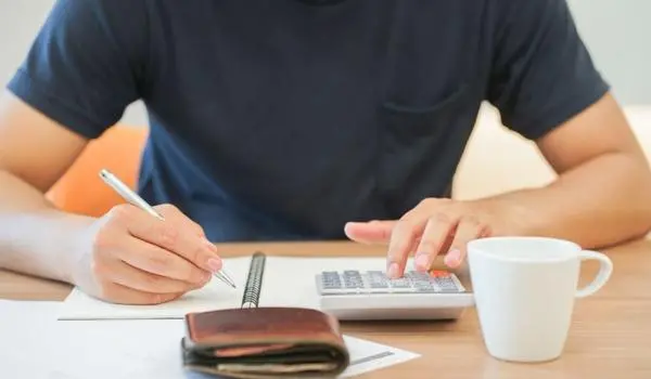 Bạn nên xây dựng kế hoạch tài chính cá nhân trước mỗi chuyến đi chơi xa