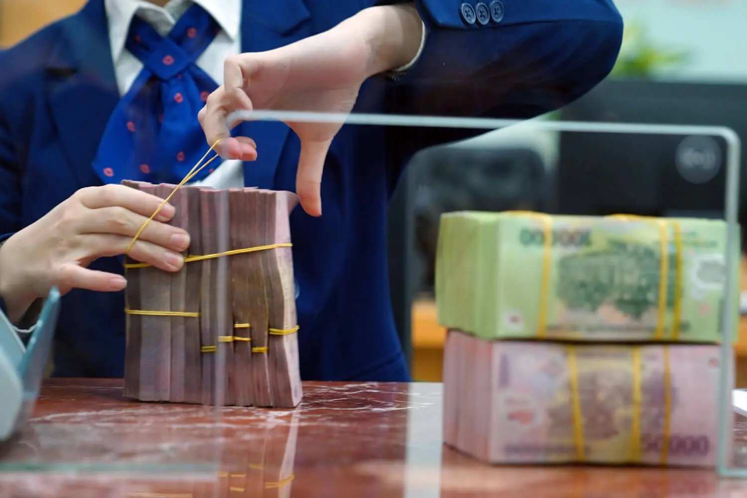 Nhà đầu tư nên kiểm soát rủi ro trước khi quyết định đầu tư sinh lời