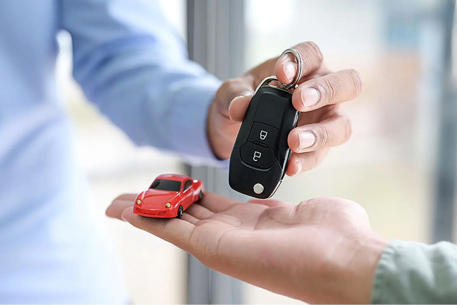 Có 100 triệu có nên mua ôtô trả góp? Giải đáp chi tiết từ chuyên gia