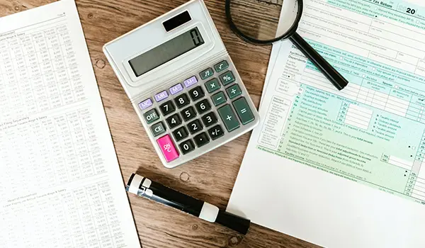 Mục đích chính của BHNT là bảo vệ bạn trước những rủi ro và sinh lời
