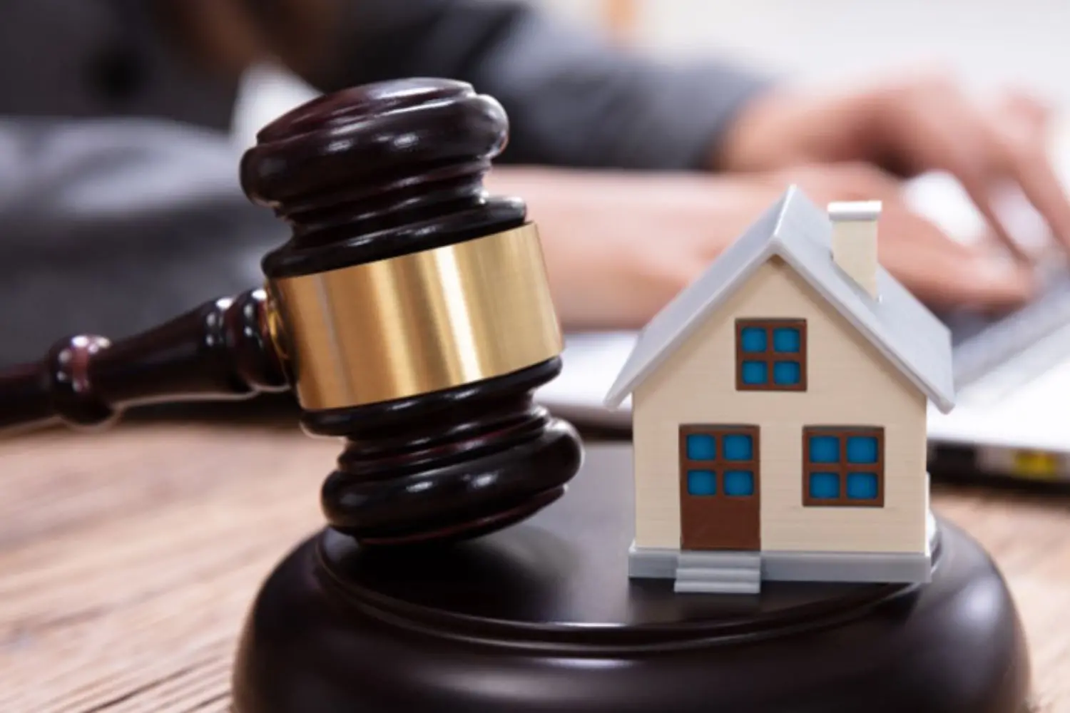 Mua nhà thế chấp ngân hàng: Thủ tục, cách thức mua và các lưu ý cần biết