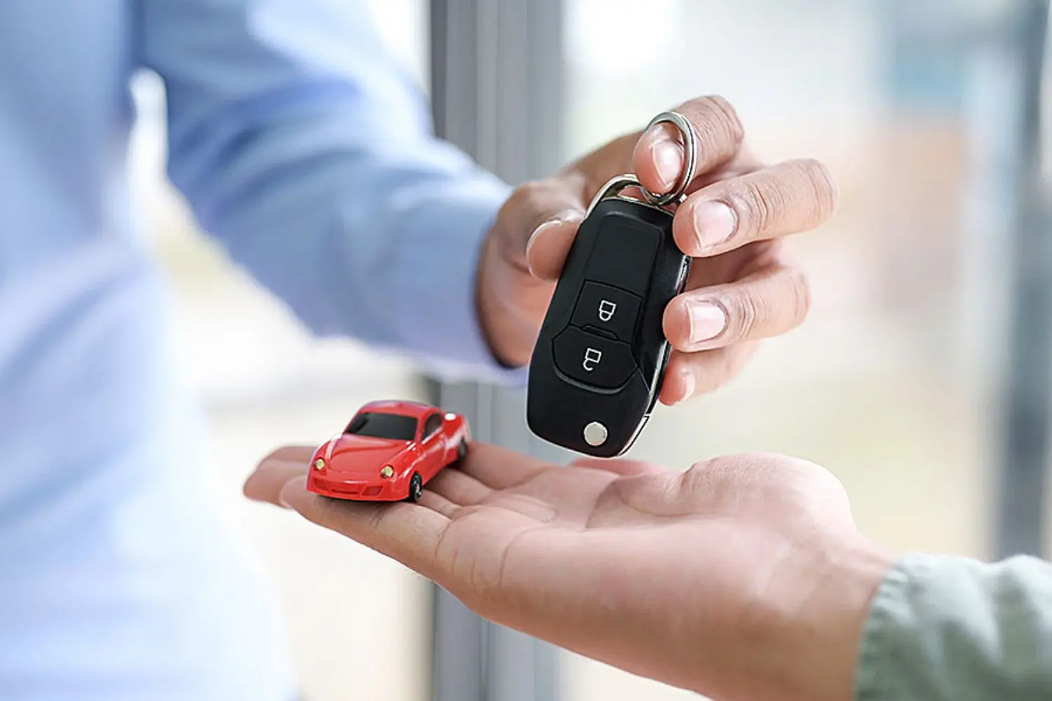 Mua xe trả góp lãi suất bao nhiêu? Cách tính số tiền phải trả hằng tháng