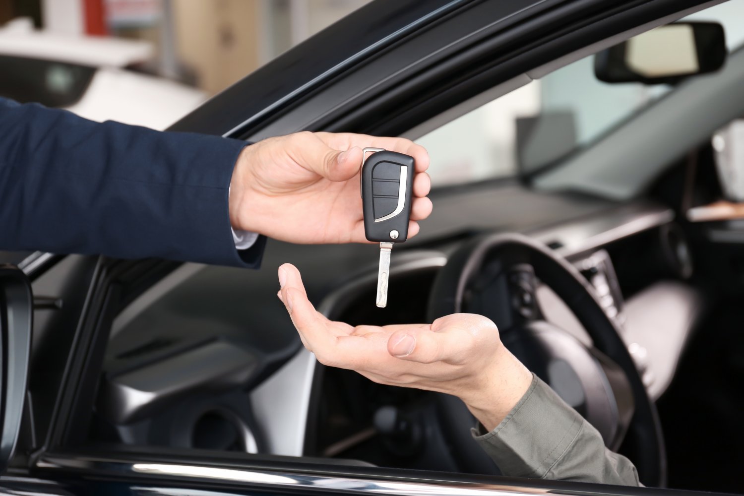 Cần cân nhắc kỹ và tránh những sai lầm phổ biến trước khi mua ô tô