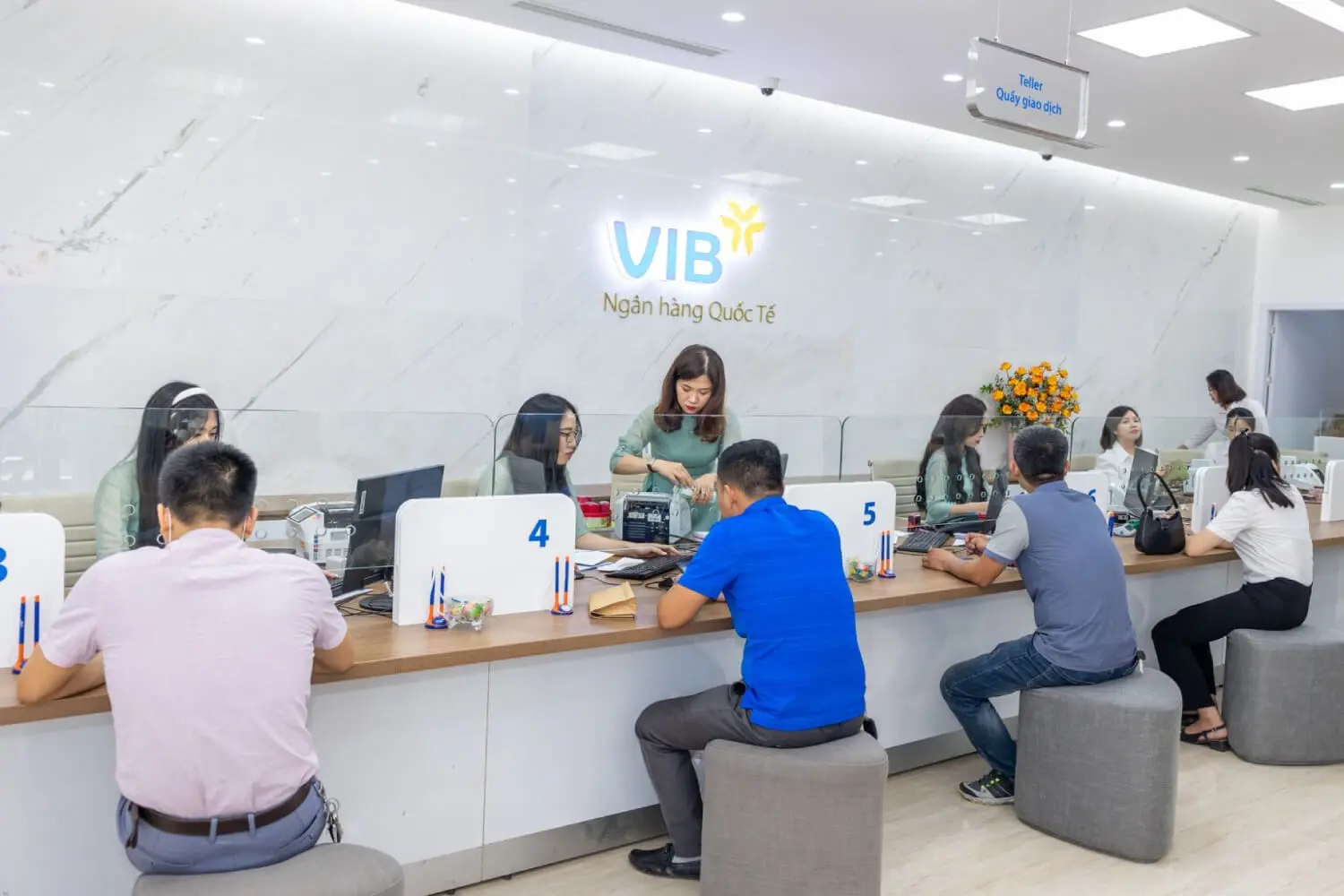 Khách hàng có thể đến ngân hàng để được cấp lại mật khẩu