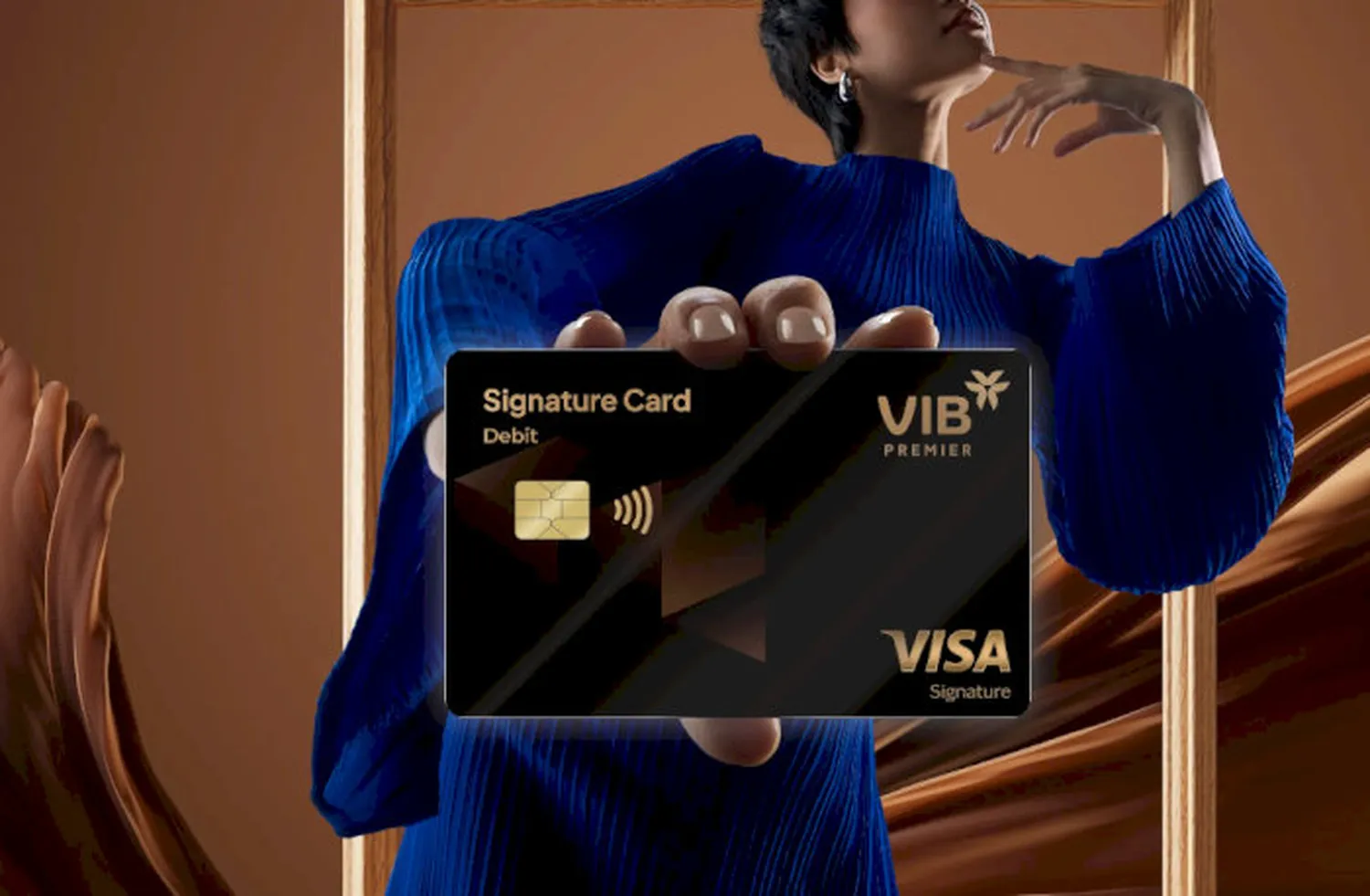Thẻ thanh toán VIB Premier Signature Card là công cụ tài chính giúp khách hàng có thu nhập cao quản lý chi tiêu hiệu quả hơn.