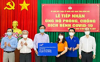 VIB donates 6 ambulances to Dong Nai province to support the fight against Covid-19