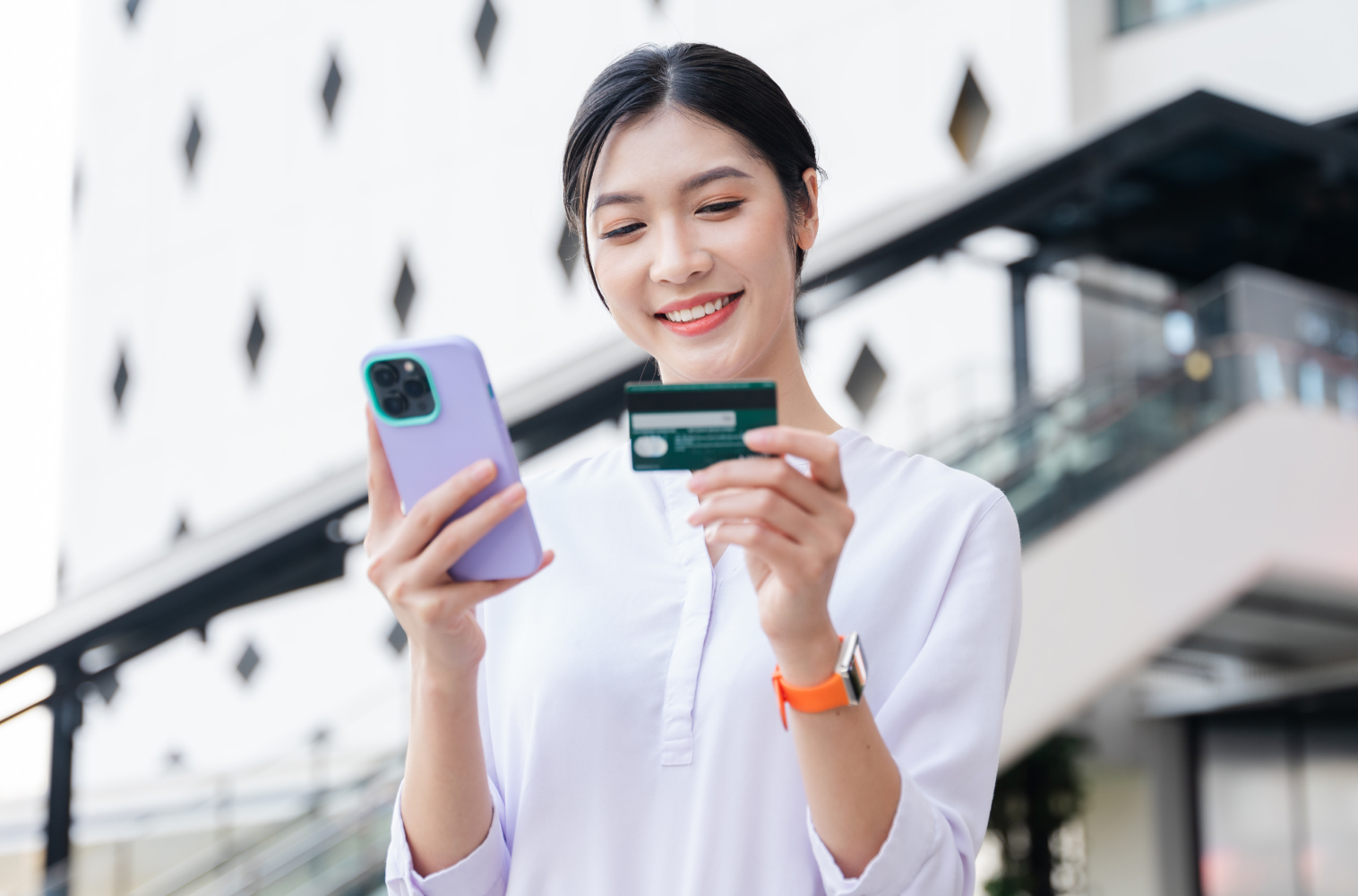 Ứng dụng Mobile Banking giúp người dùng trải nghiệm các tiện ích của ngân hàng ở bất kỳ đâu