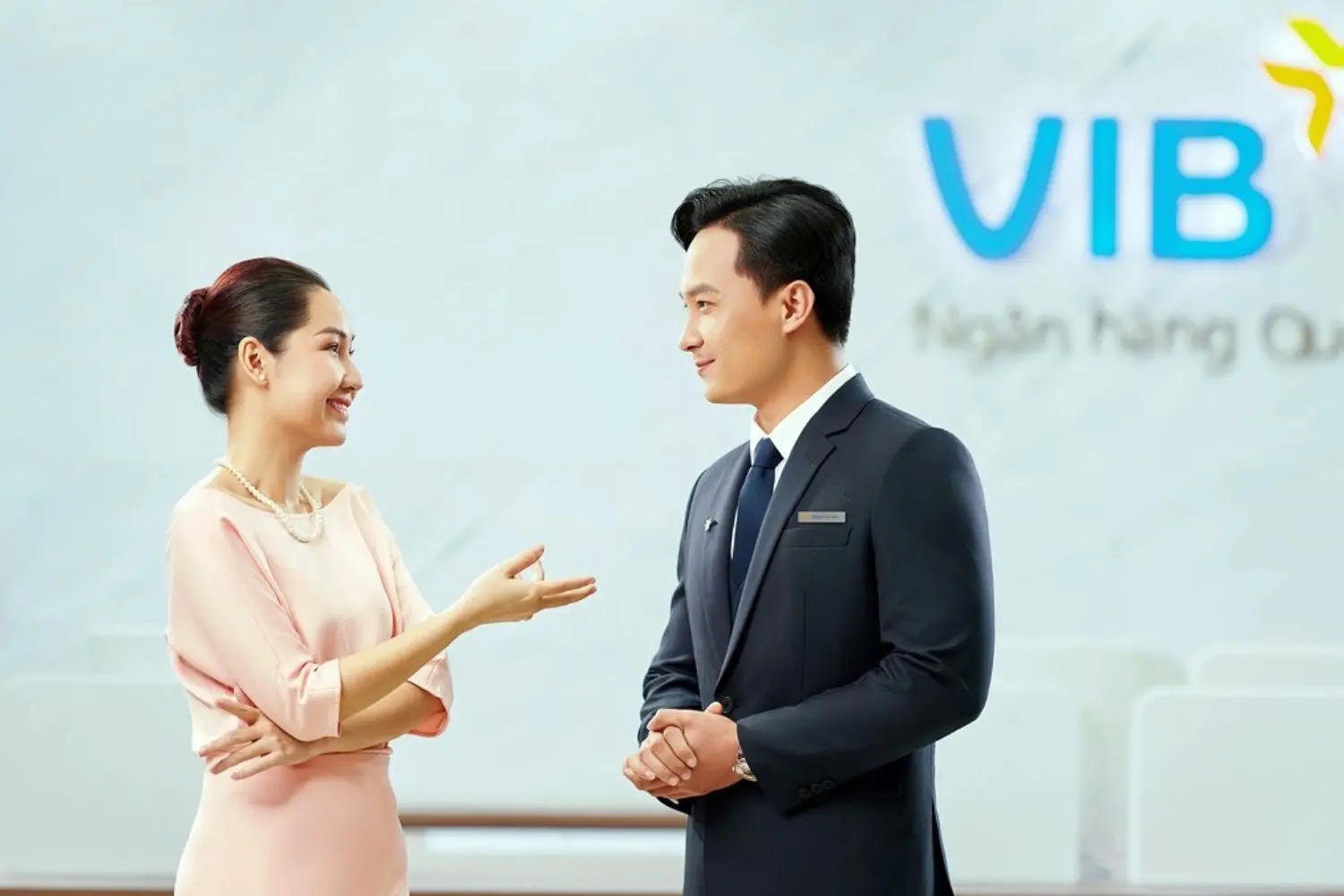 Sổ đỏ hộ gia đình có vay thế chấp được không? Điều kiện, hồ sơ, thủ tục