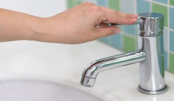 Không nên lãng phí nước để bảo vệ môi trường và tiết kiệm chi phí