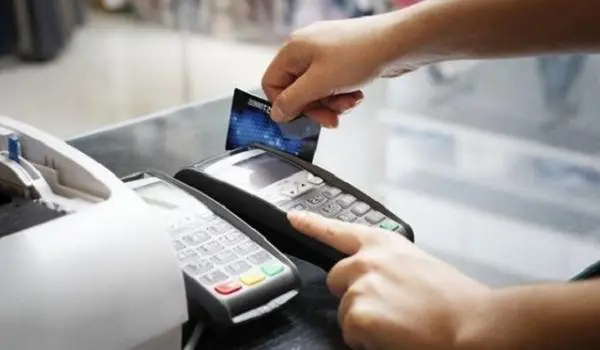 Bạn nên cân nhắc khi thanh toán không dùng tiền mặt