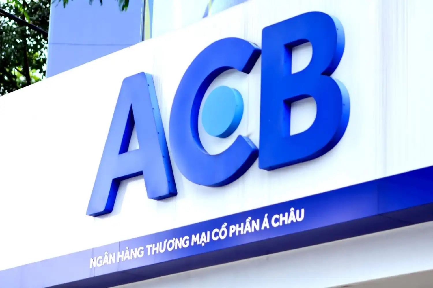 ACB ghi điểm với chất lượng dịch vụ tốt và ứng dụng ngân hàng số thân thiện với người dùng mới.