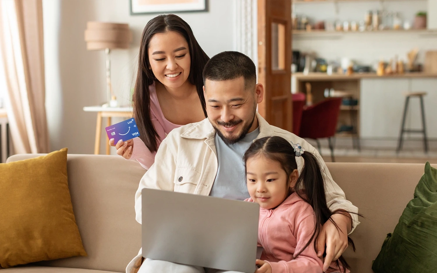 VIB Family Link là sản phẩm tài chính được thiết kế phù hợp cho nhu cầu chi tiêu trong gia đình Việt.