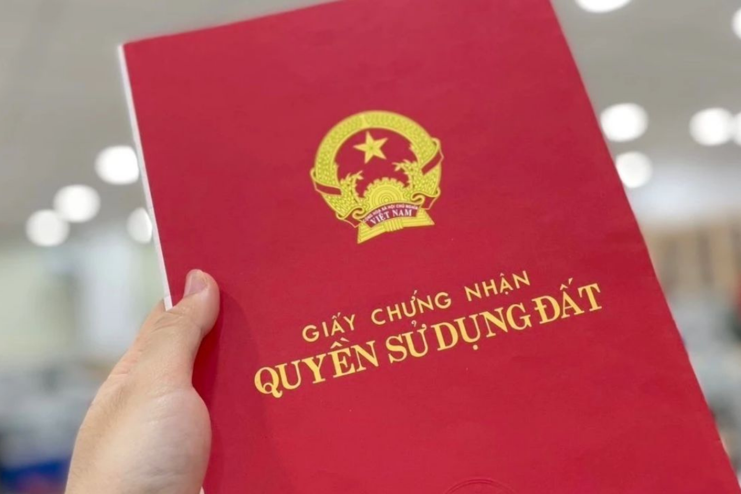Việc mua nhà trả góp ngày càng phổ biến nhờ sự ưu đãi tín dụng từ các ngân hàng và chủ đầu tư. Việc mua nhà trả góp ngày càng phổ biến nhờ sự ưu đãi tín dụng từ các ngân hàng và chủ đầu tư.