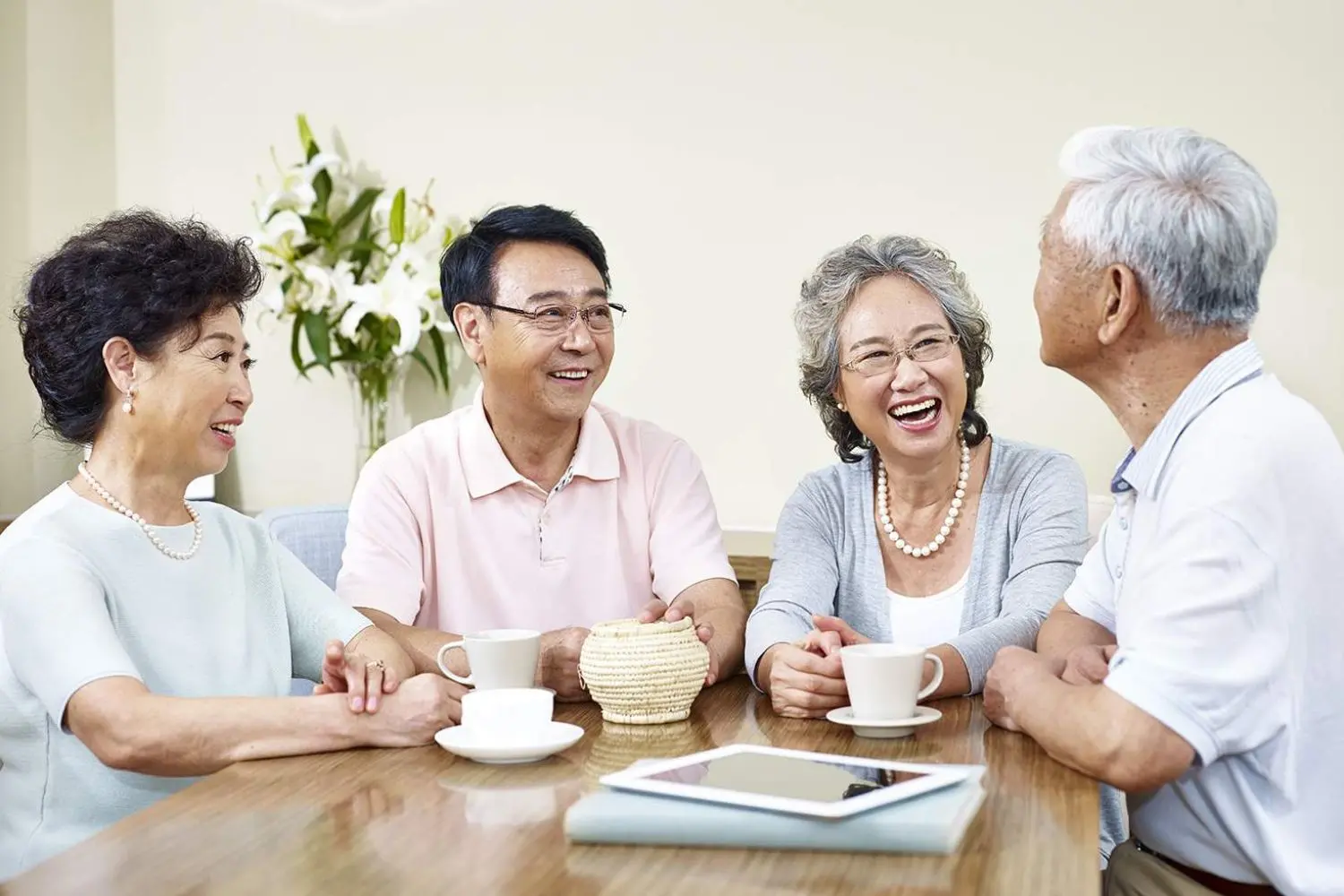 Lý do nên mua bảo hiểm nhân thọ cho bố mẹ