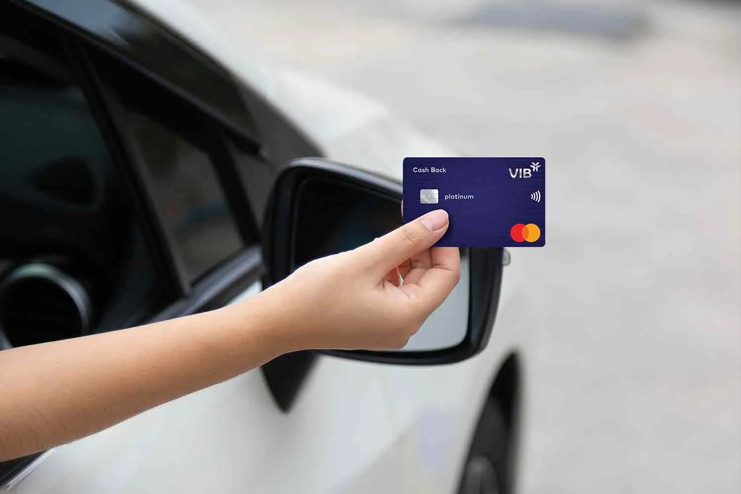 Sở hữu ô tô cũng là một cách để bạn được ngân hàng chấp nhận mở thẻ tín dụng