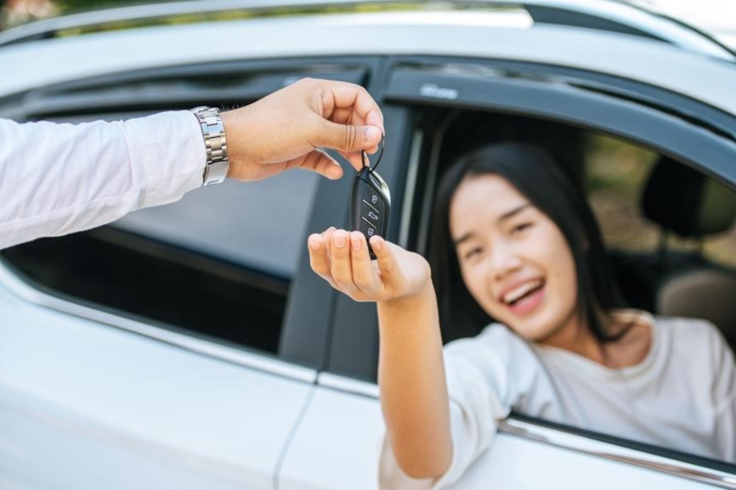 Vay mua xe là giải pháp tài chính cho những ai muốn sở hữu xe mới hoặc xe cũ dù chưa đủ tiền.