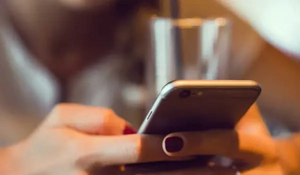 Khách hàng có thể nạp tiền điện thoại Online cực nhanh chóng