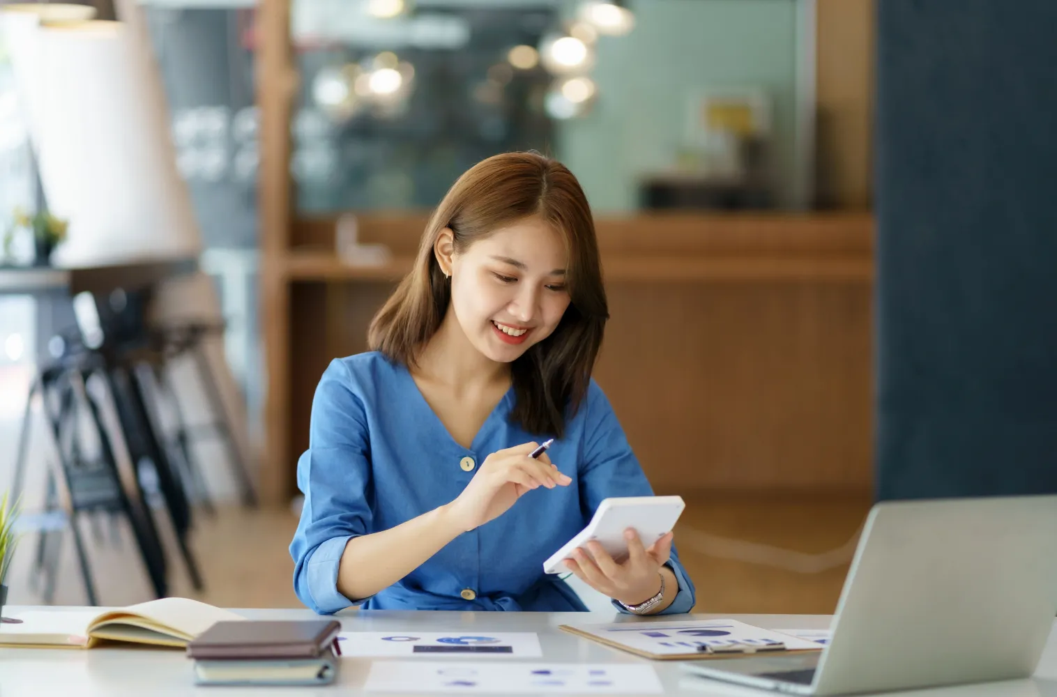 Có nhiều tiêu chí khác nhau để phân loại tiền gửi tiết kiệm