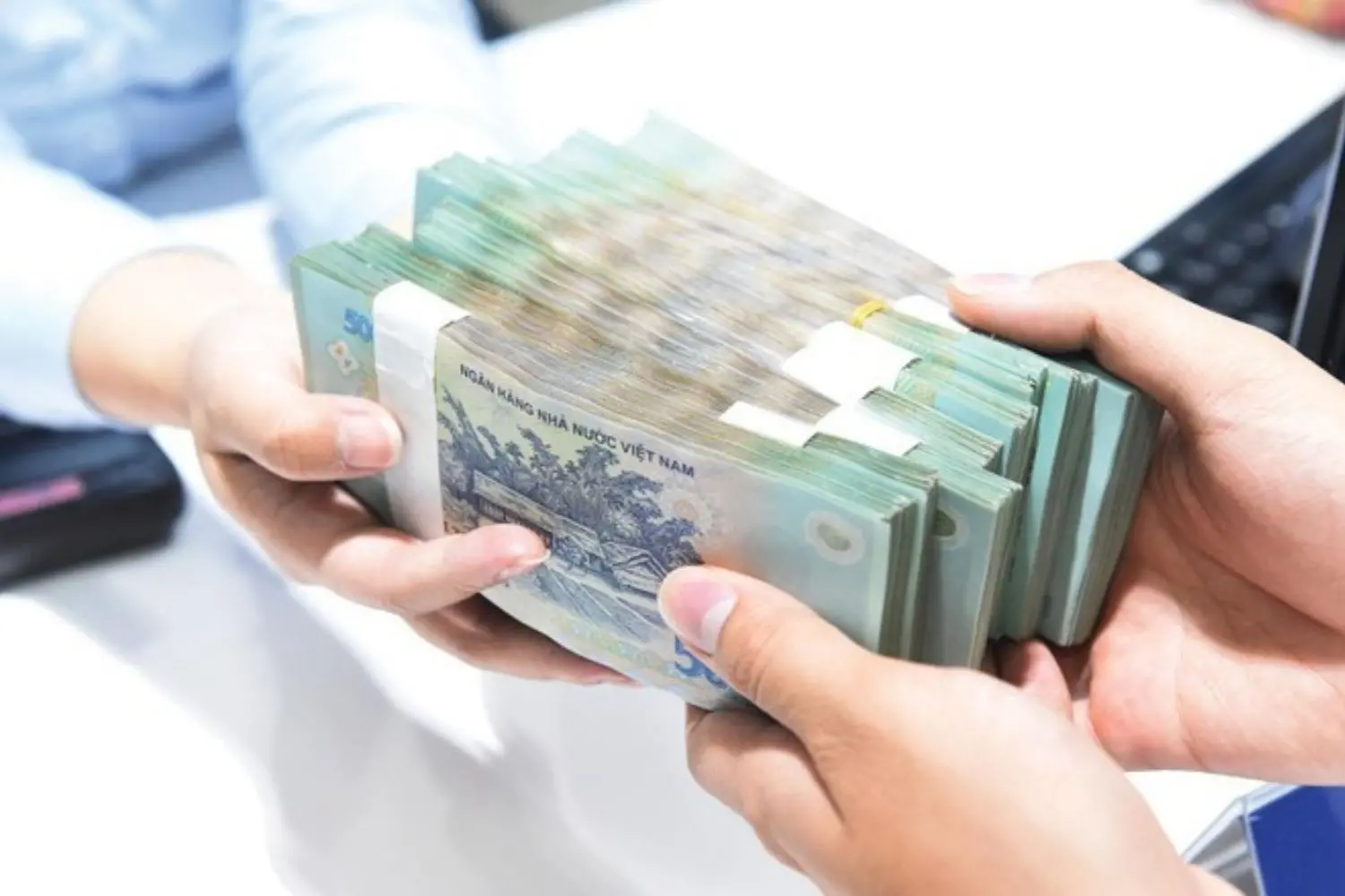 Thế chấp sổ đỏ vay được bao nhiêu tiền ở các ngân hàng hiện nay?