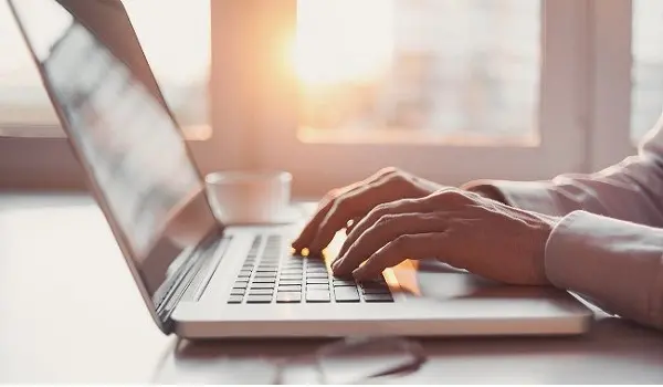 Tìm việc làm Online tại nhà sẽ giúp bạn gia tăng thu nhập đáng kể