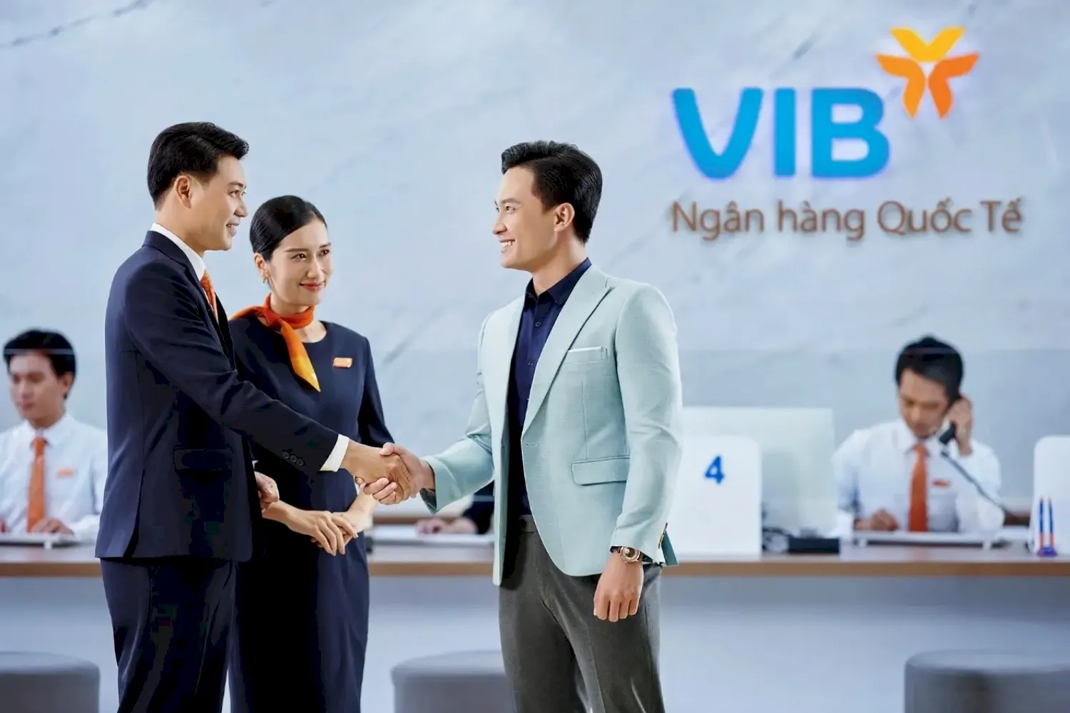 Khách hàng cần chuẩn bị đầy đủ hồ sơ theo yêu cầu của ngân hàng để được xét duyệt nhanh chóng