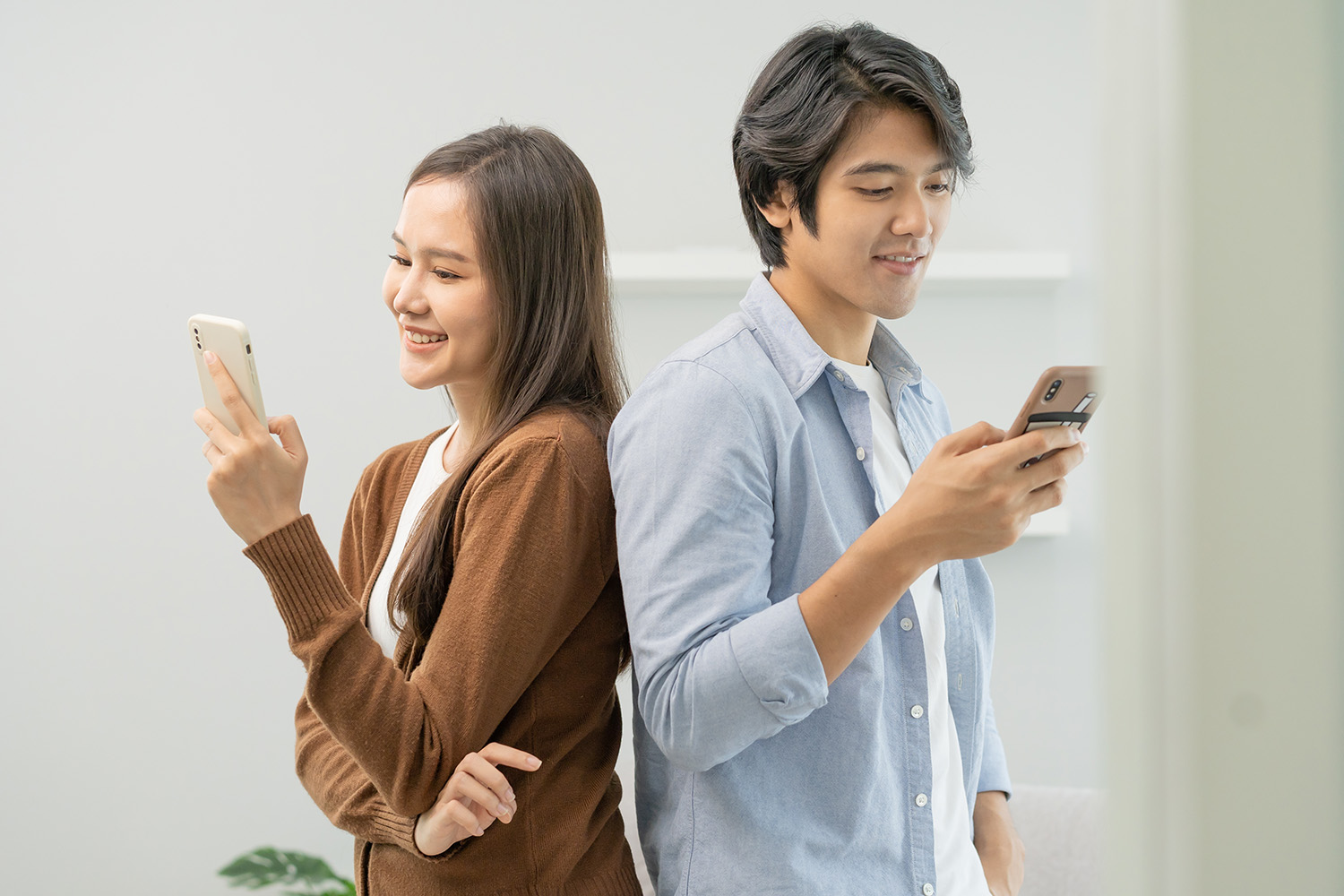Chuyển tiền qua số thẻ bằng mobile banking an toàn và tiện lợi