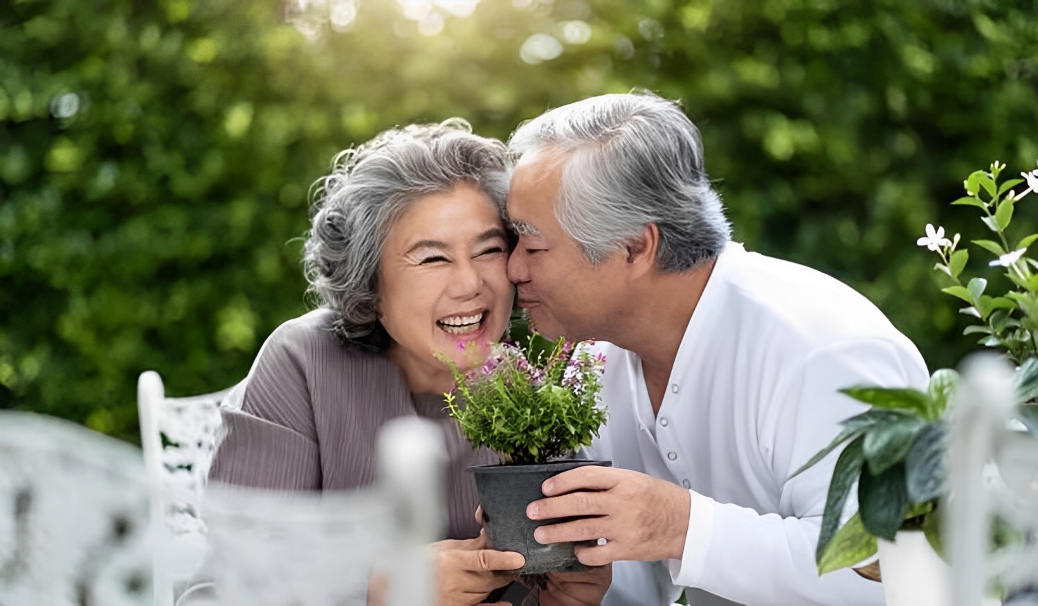 Người sử dụng lao động có trách nhiệm đóng góp vào quỹ hưu trí tự nguyện cho người lao động